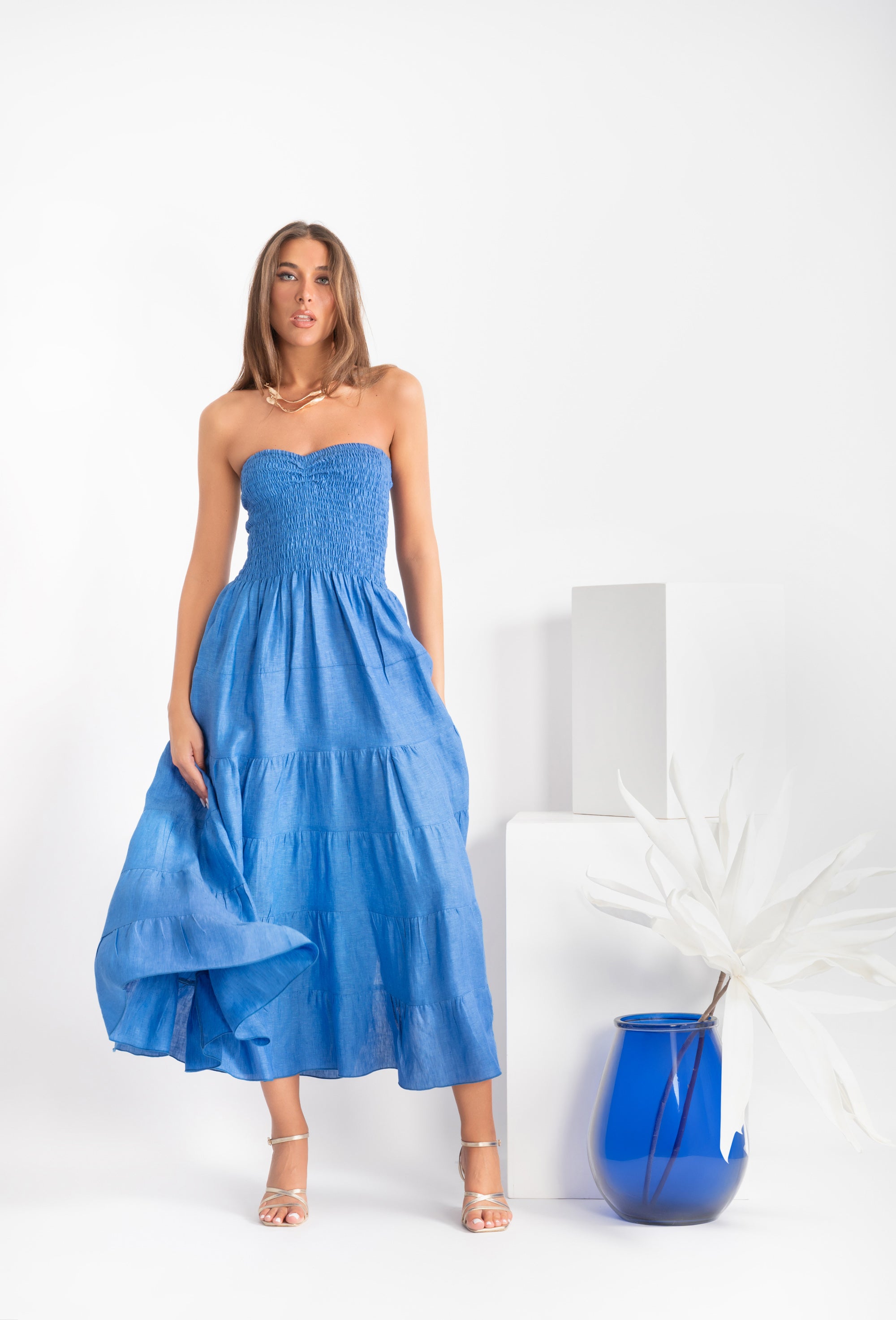 Long royal-colored linen Totarone dress