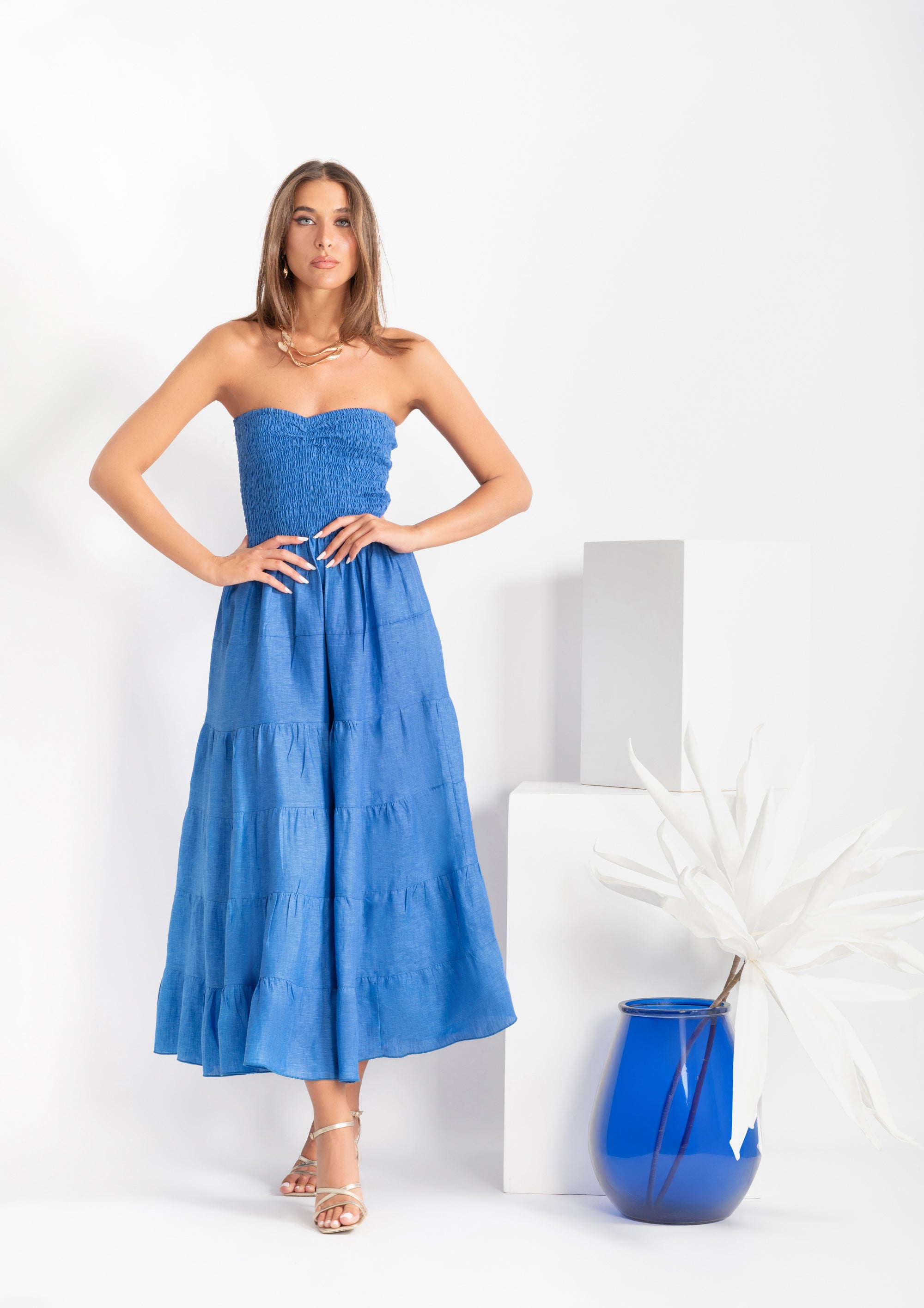 Long royal-colored linen Totarone dress