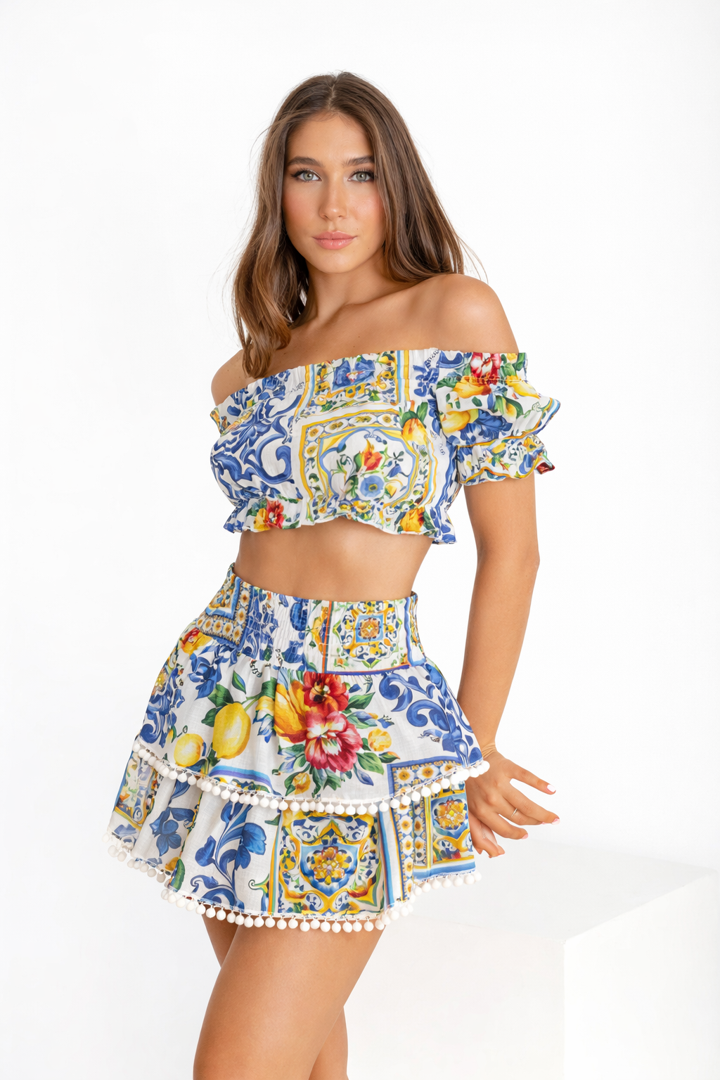 Completo top fiocco e mini gonna in lino stampa mix