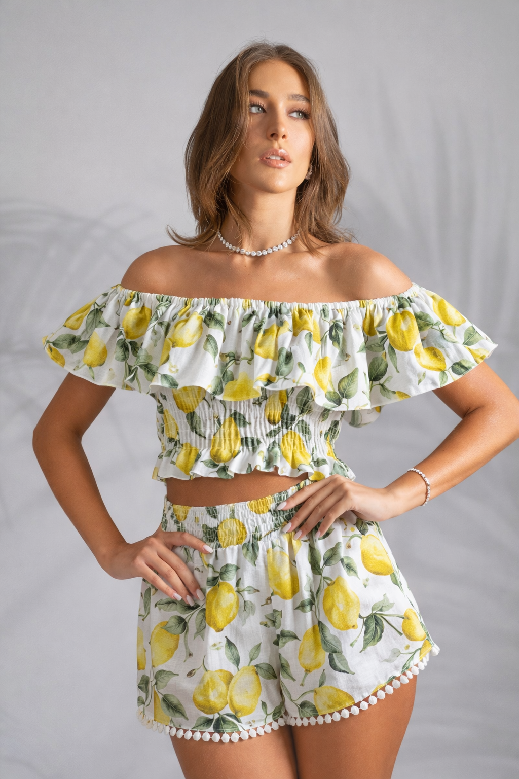 Completo limoni in lino top e pantaloncino