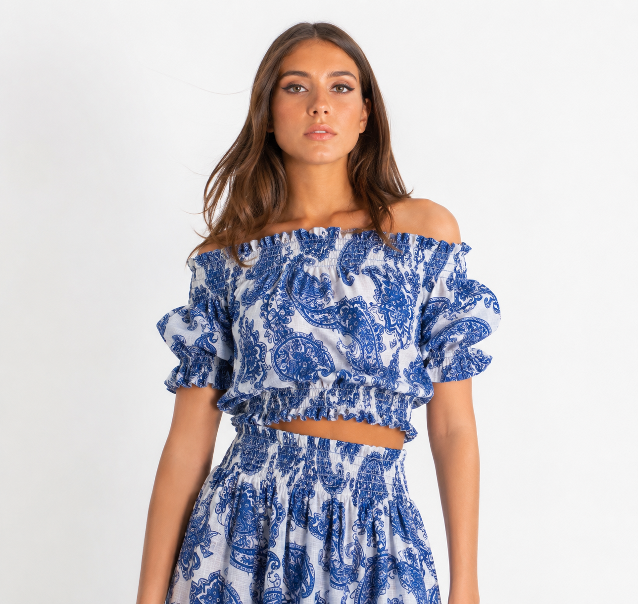 Minnie top in linen with paisley print